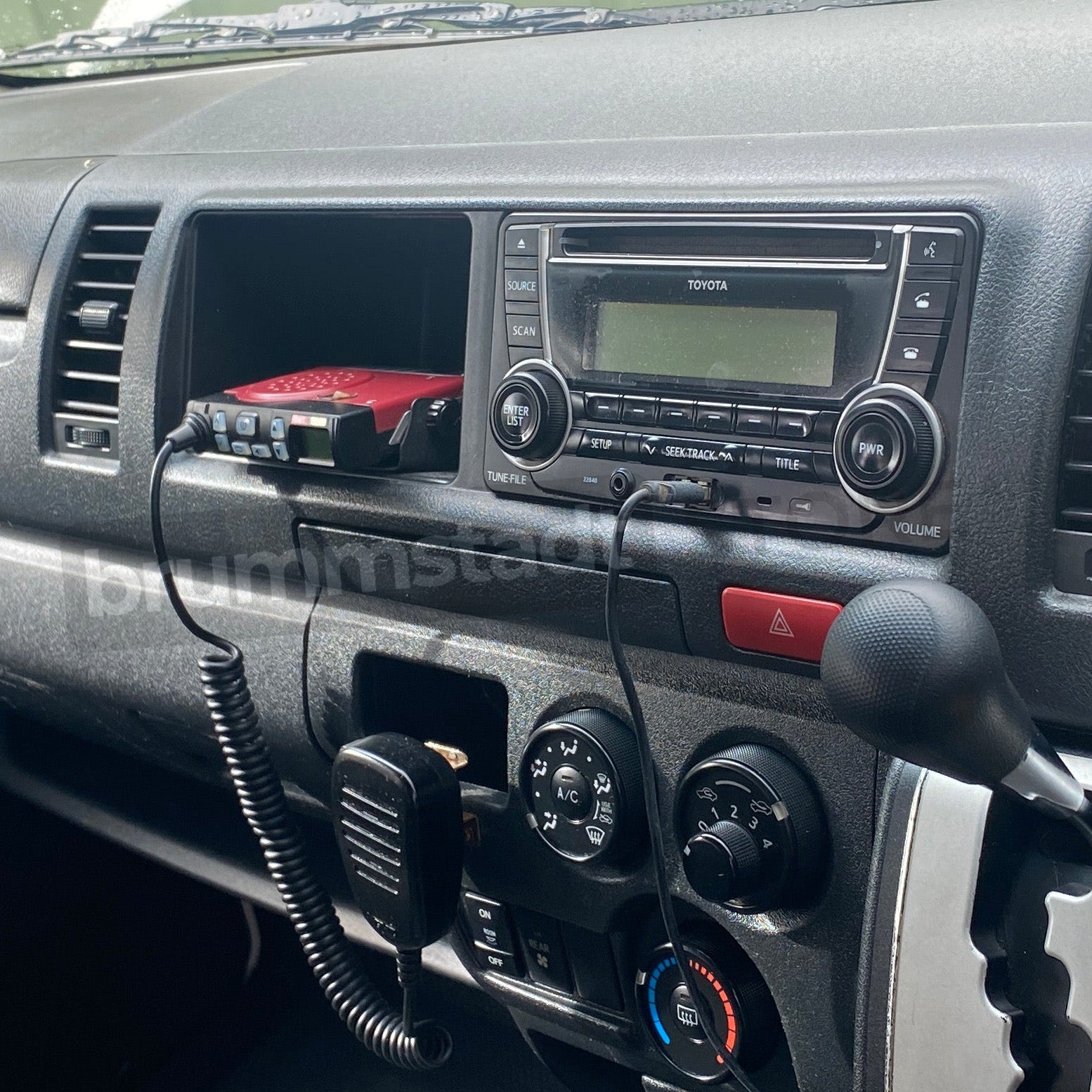 Brummstadt, Toyota HiAce 2004-2019, Factory Trim, Fascia, Surround.